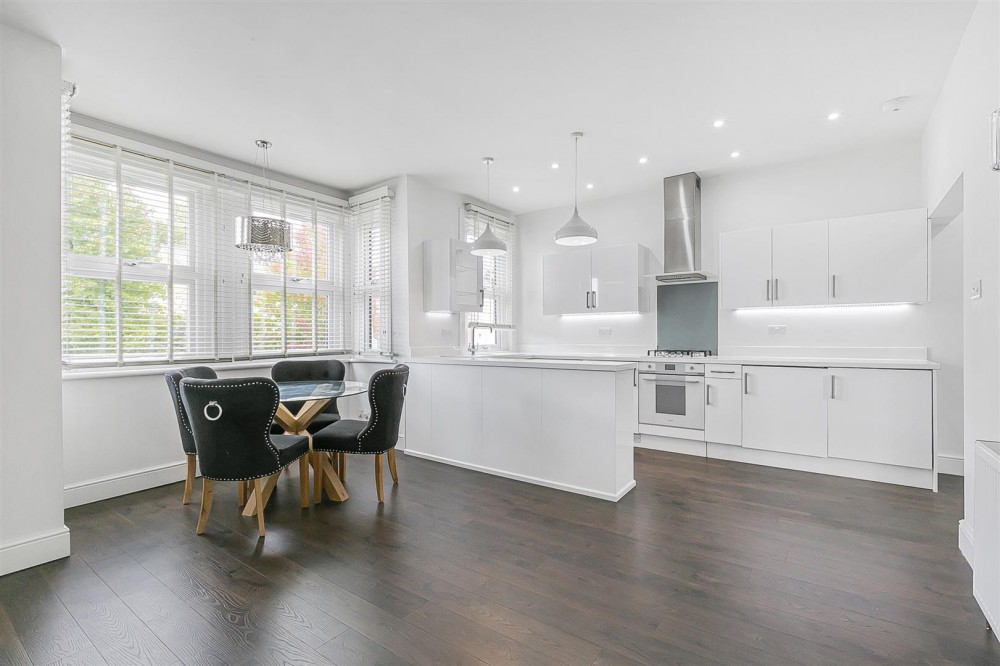 Upper Walthamstow Road, Walthamstow, London, E17