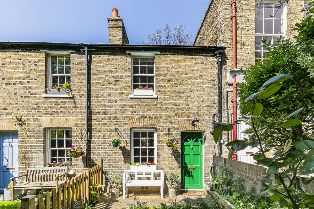 Boost Your Property's Kerb Appeal: A Guide for Living and Selling