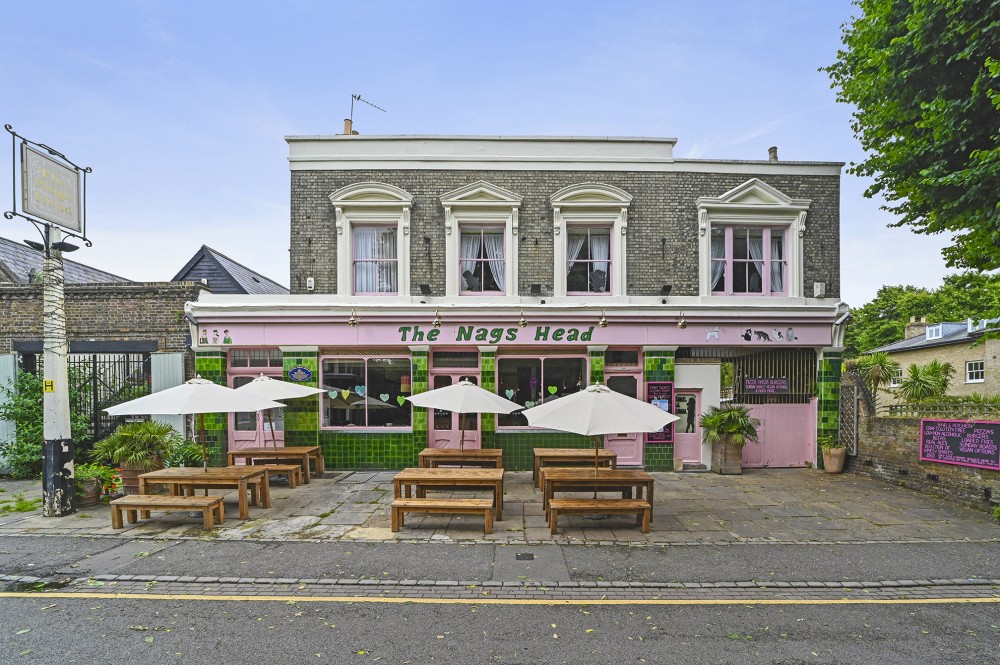 Cheers to East London's Vibrant Beer Gardens